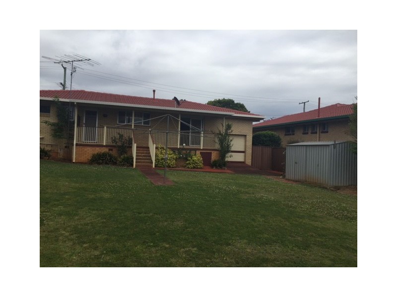52 Skehan Street, Centenary Heights QLD 4350