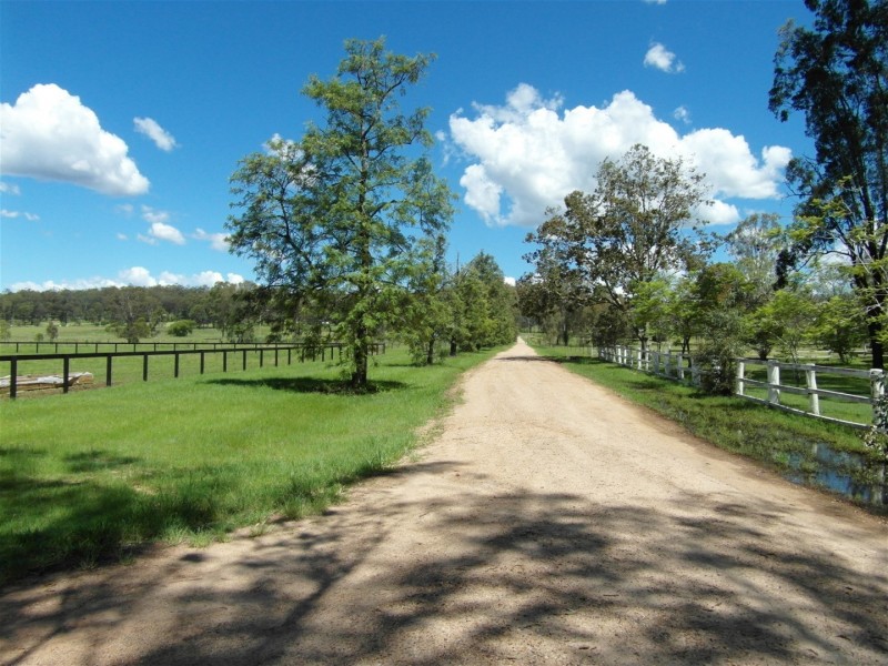 41 Watts Road, Murphys Creek QLD 4352