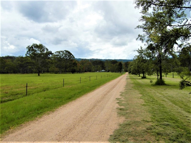 41 Watts Road, Murphys Creek QLD 4352