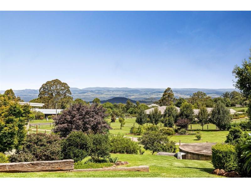 45 Montrose Road, Cabarlah QLD 4352