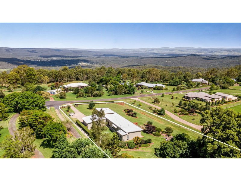 45 Montrose Road, Cabarlah QLD 4352