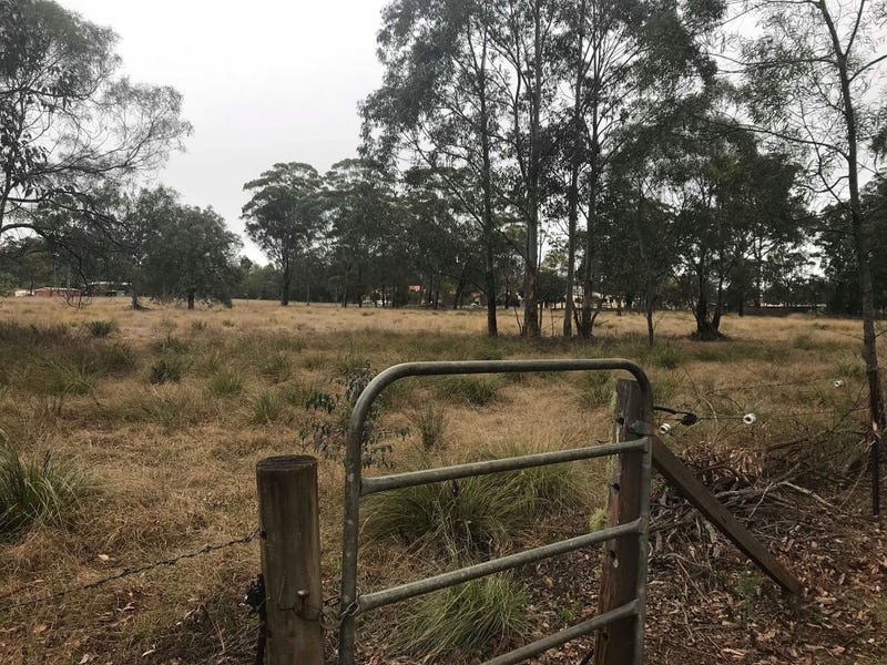 9851 New England Highway, Cabarlah QLD 4352