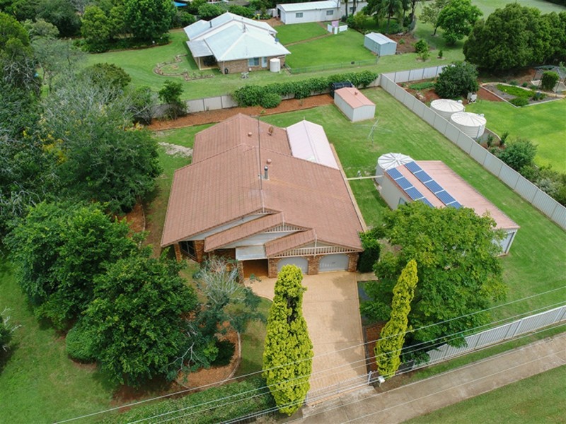 35 Highfields Road, Highfields QLD 4352