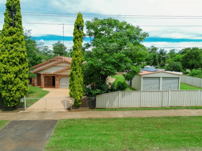 35 Highfields Road, Highfields QLD 4352