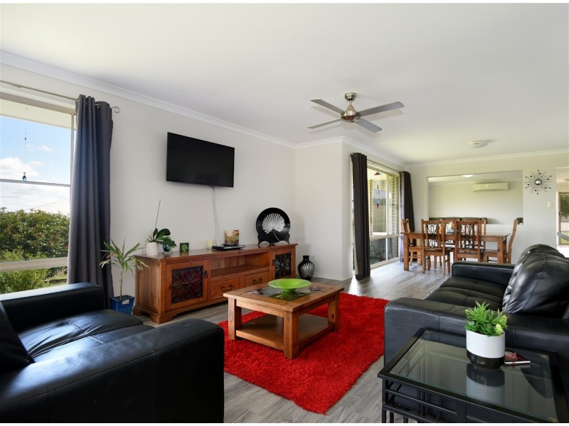 4 Curlew Street, Meringandan West QLD 4352