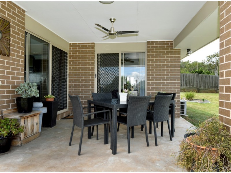 4 Curlew Street, Meringandan West QLD 4352