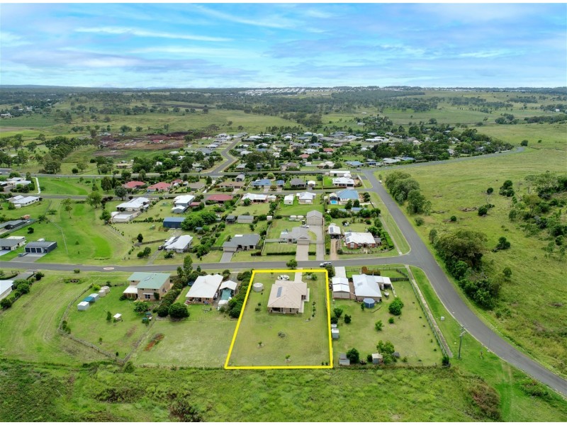 4 Curlew Street, Meringandan West QLD 4352