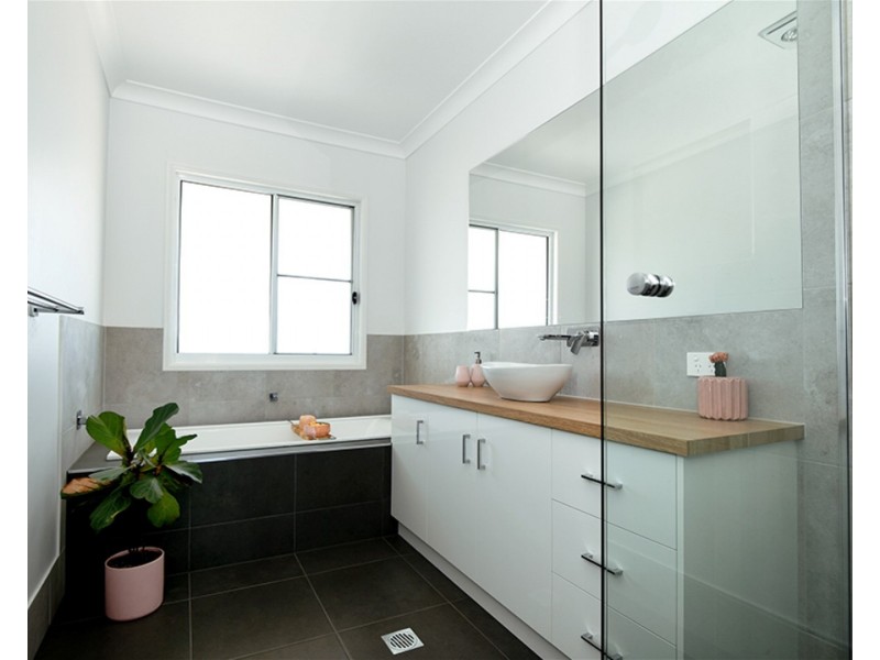 29 Southern Cross Road, Kingsthorpe QLD 4400