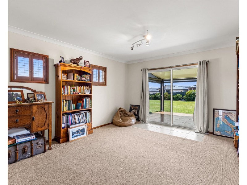 6 Eastwood Place, Highfields QLD 4352