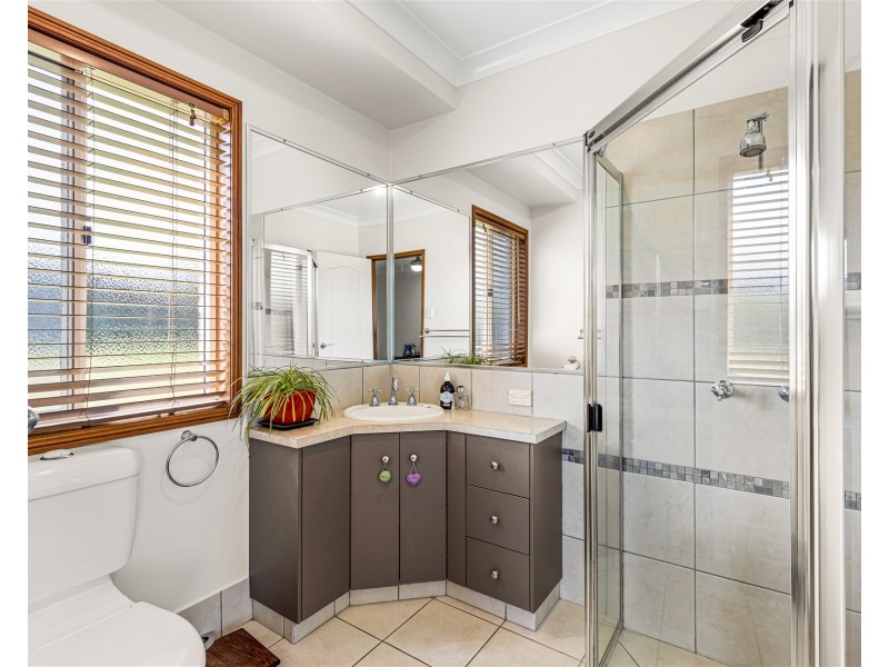 6 Eastwood Place, Highfields QLD 4352