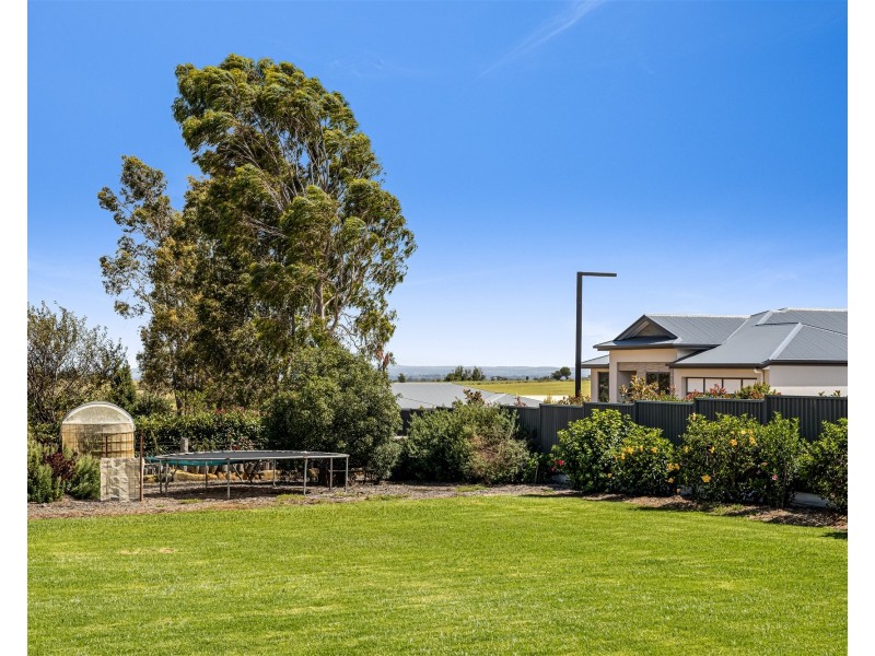 6 Eastwood Place, Highfields QLD 4352