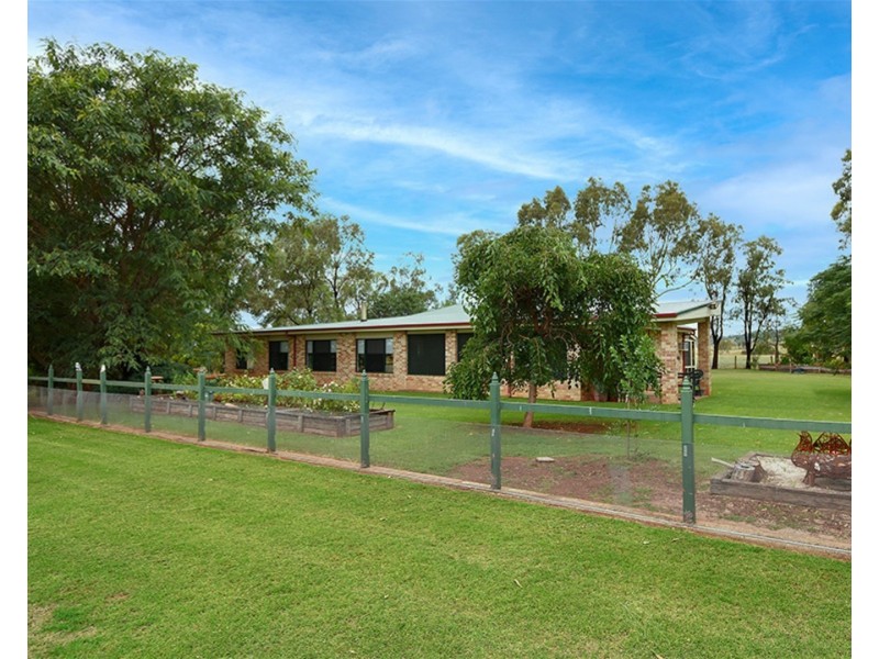 12371 Warrego Highway, Oakey QLD 4401