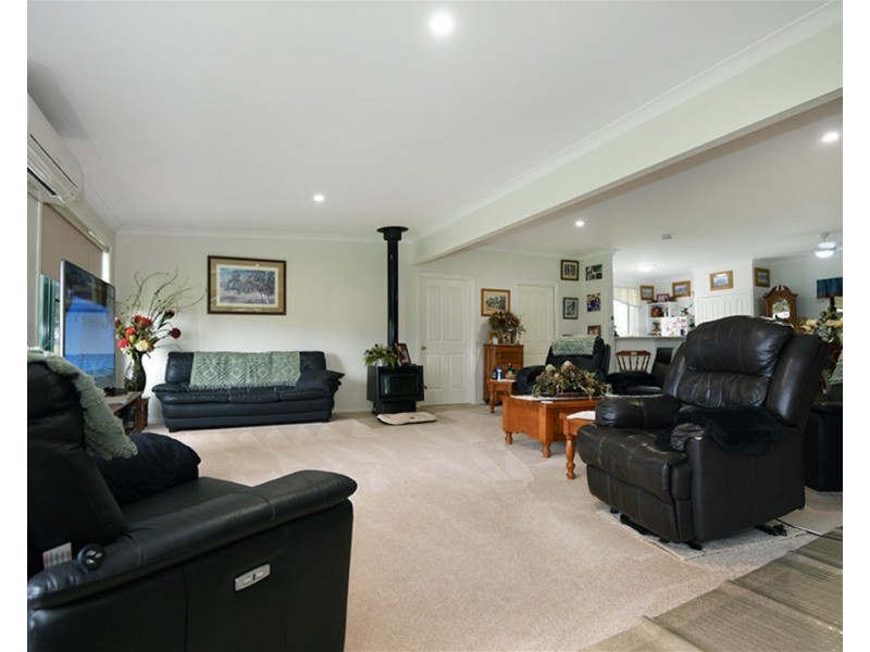 12371 Warrego Highway, Oakey QLD 4401