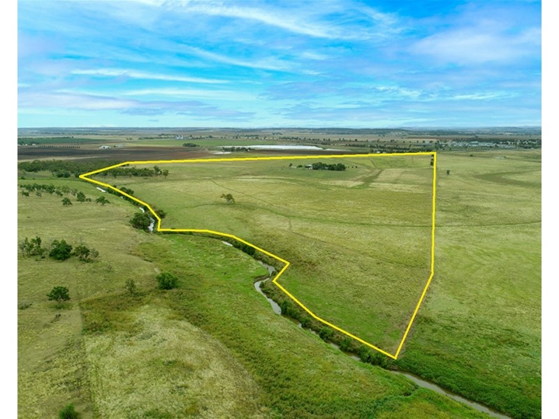 12371 Warrego Highway, Oakey QLD 4401