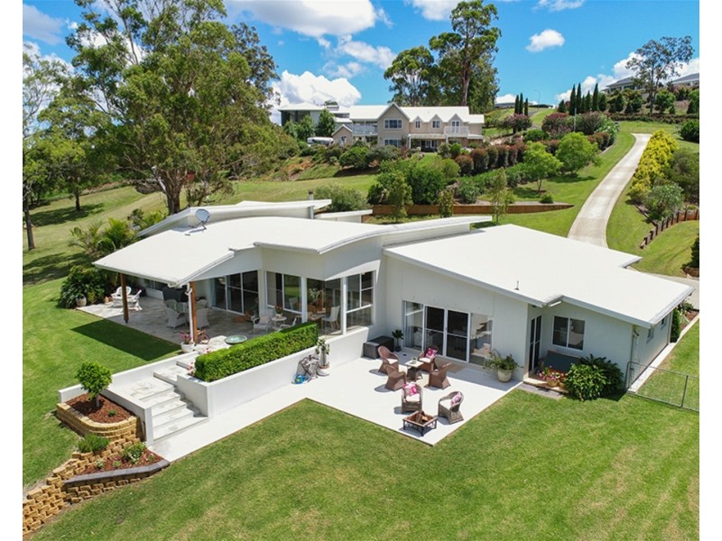 25 Bogong Court, Cabarlah QLD 4352