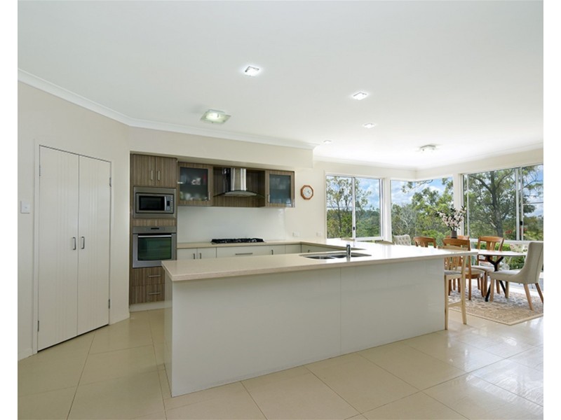 25 Bogong Court, Cabarlah QLD 4352