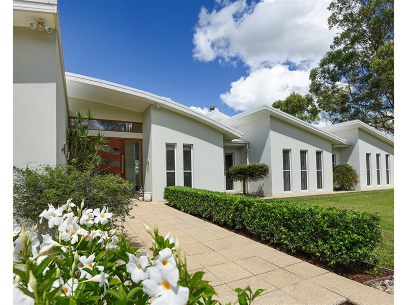 25 Bogong Court, Cabarlah QLD 4352