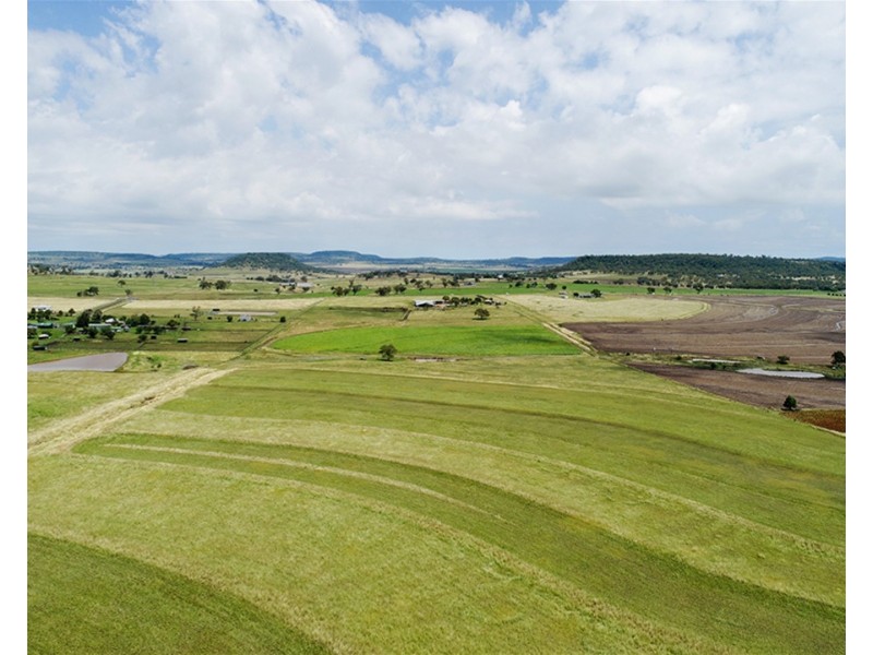 13963 New England Highway, Greenmount East QLD 4359
