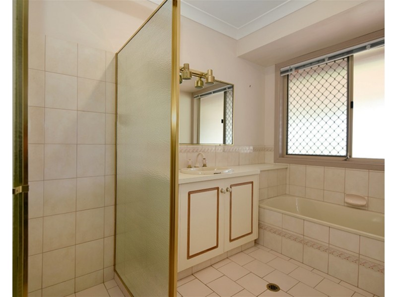 35 Highfields Road, Highfields QLD 4352