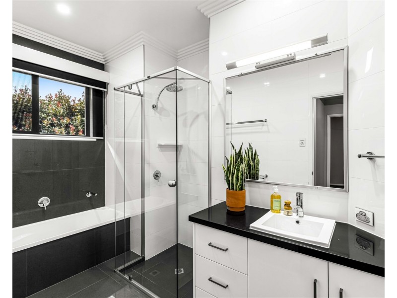 15 Cawdor Road, Highfields QLD 4352