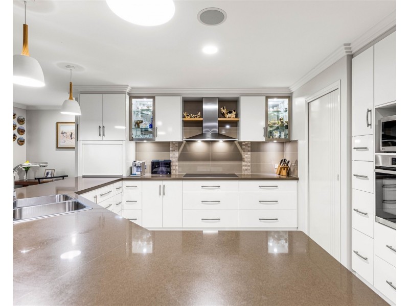 1 Daybreak Close, Cabarlah QLD 4352