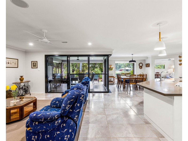 1 Daybreak Close, Cabarlah QLD 4352