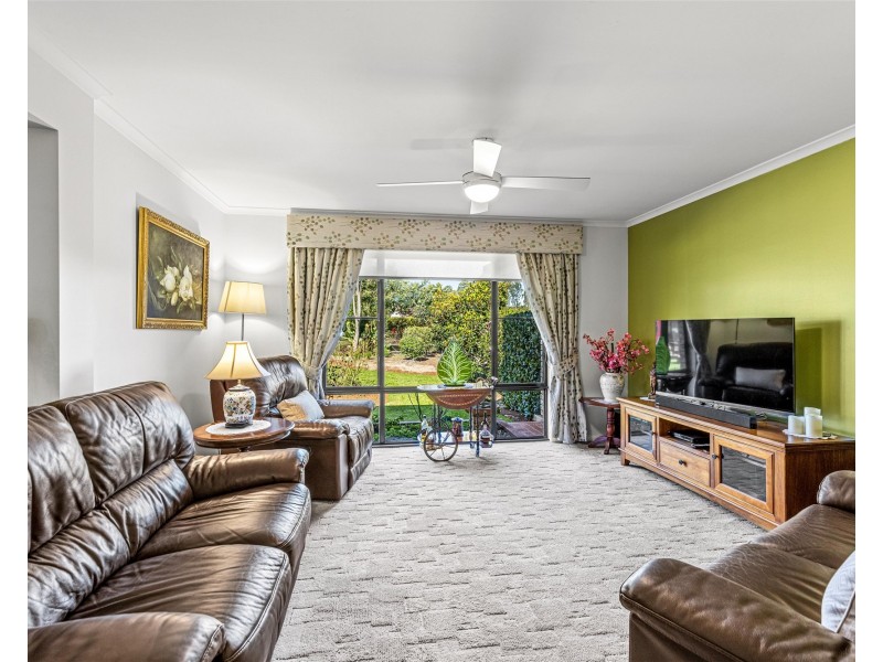10 McLachlan Drive, Highfields QLD 4352