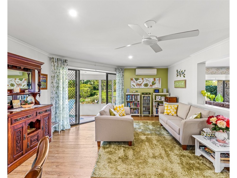 10 McLachlan Drive, Highfields QLD 4352