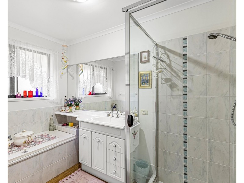 10 McLachlan Drive, Highfields QLD 4352