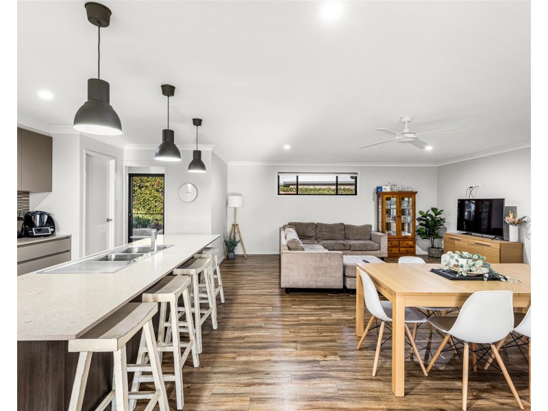 33 Lilly Avenue, Cawdor QLD 4352