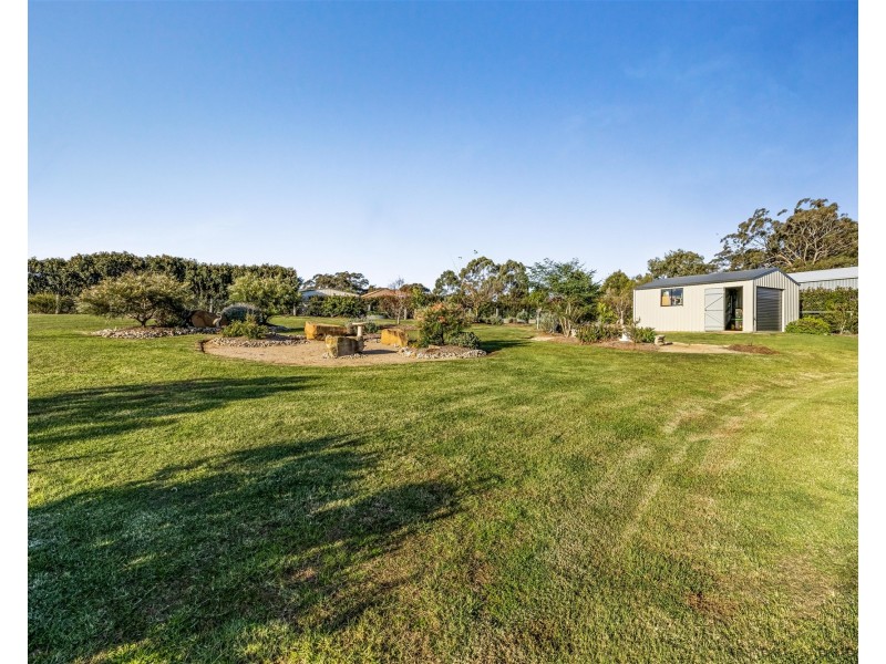 33 Lilly Avenue, Cawdor QLD 4352
