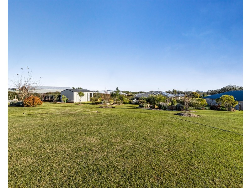 33 Lilly Avenue, Cawdor QLD 4352