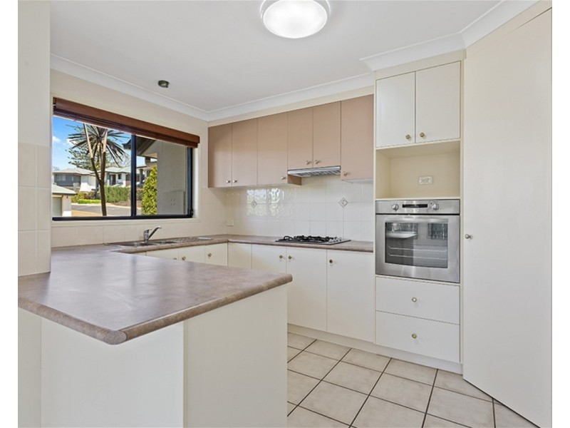 18/1 Cossart Street, Centenary Heights QLD 4350