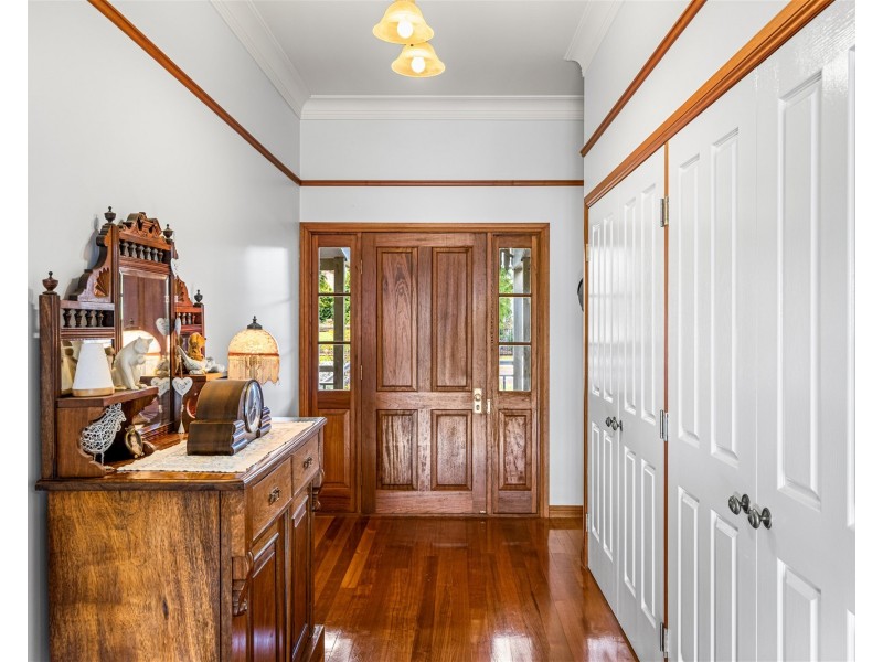 5 Whispering Pines Drive, Highfields QLD 4352