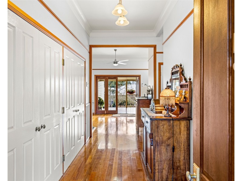 5 Whispering Pines Drive, Highfields QLD 4352