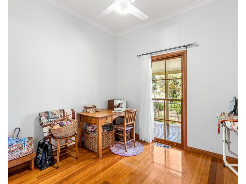 5 Whispering Pines Drive, Highfields QLD 4352