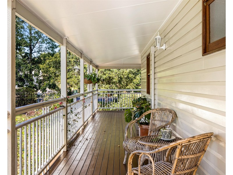 5 Whispering Pines Drive, Highfields QLD 4352