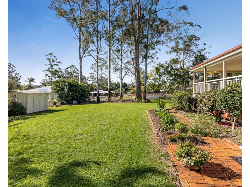 5 Whispering Pines Drive, Highfields QLD 4352