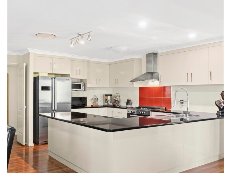 17 Settlers Drive, Gowrie Junction QLD 4352