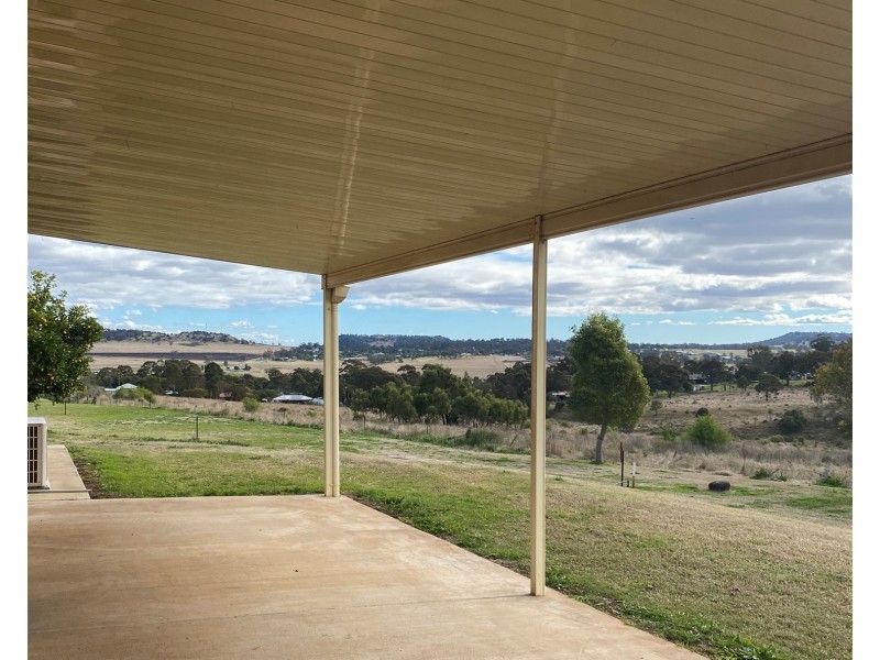 8 Petria Court, Meringandan QLD 4352