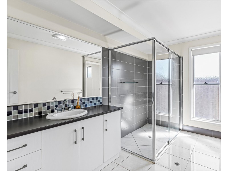 9 Trevean Drive, Kleinton QLD 4352