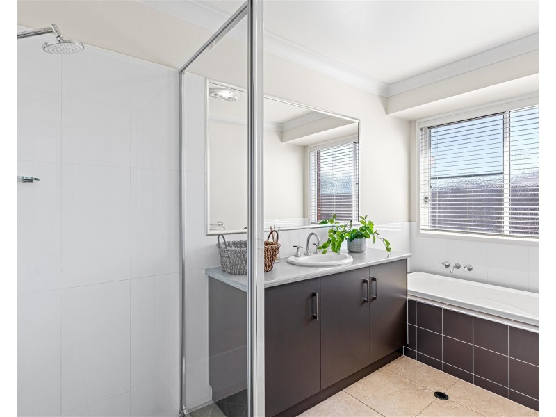 9 Trevean Drive, Kleinton QLD 4352