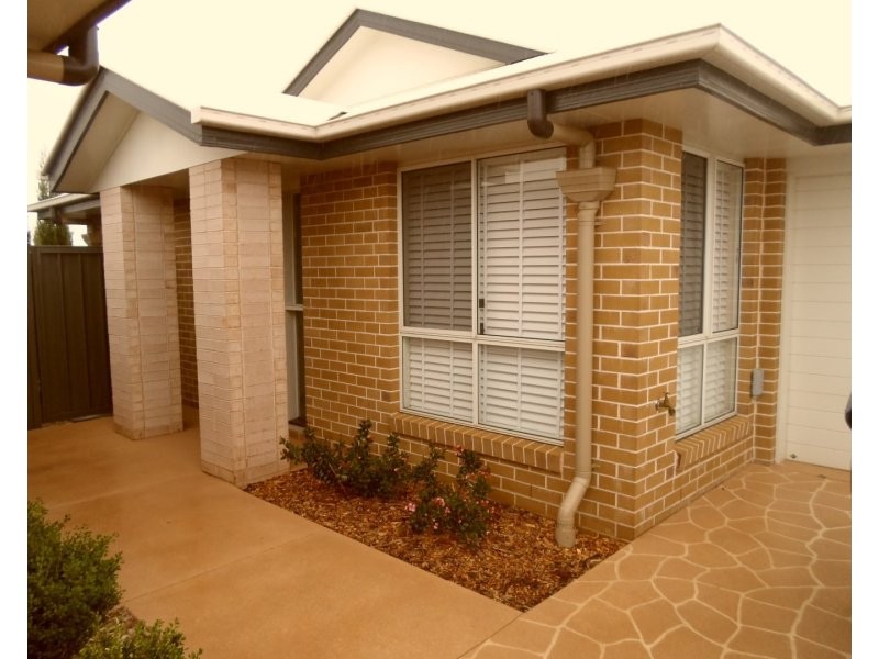 7/16 Salisbury Street, Darling Heights QLD 4350