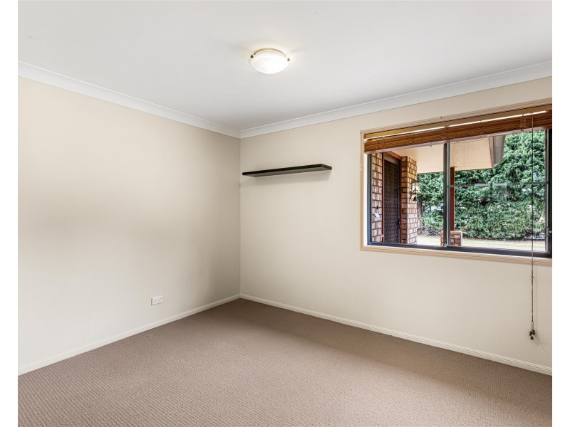 42 Highfields Road, Highfields QLD 4352