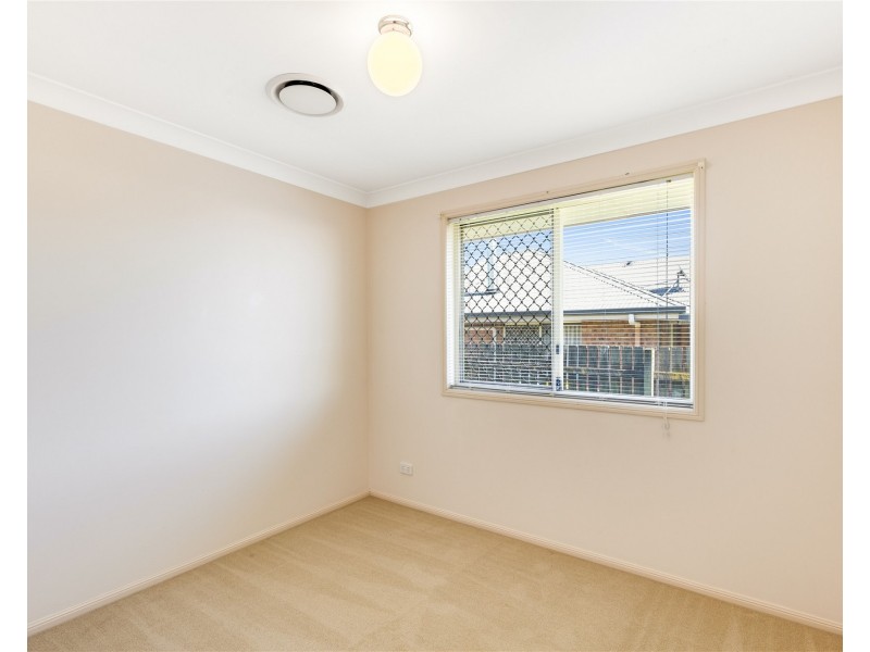 25 Biscay  Crescent, Glenvale QLD 4350