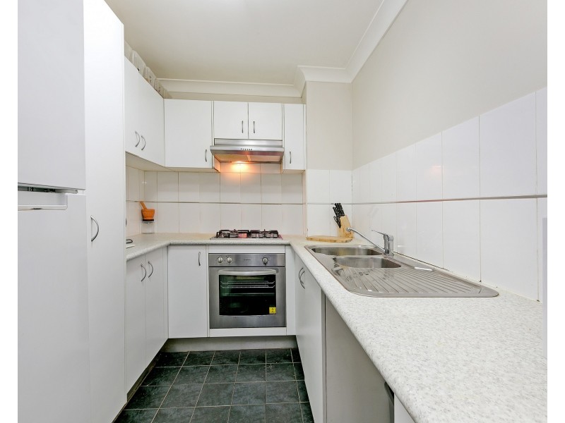 4/31 Third Avenue, Blacktown NSW 2148
