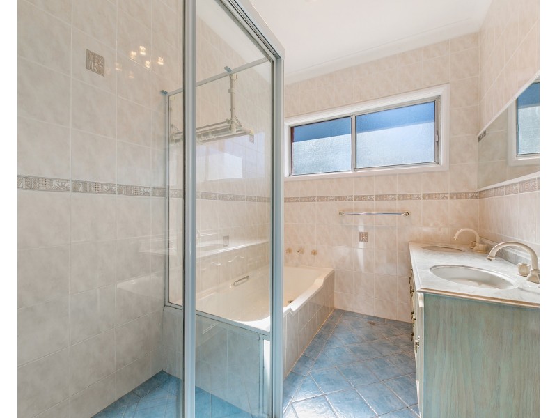 23 Rondela Rondelay Drive, Castle Hill NSW 2154