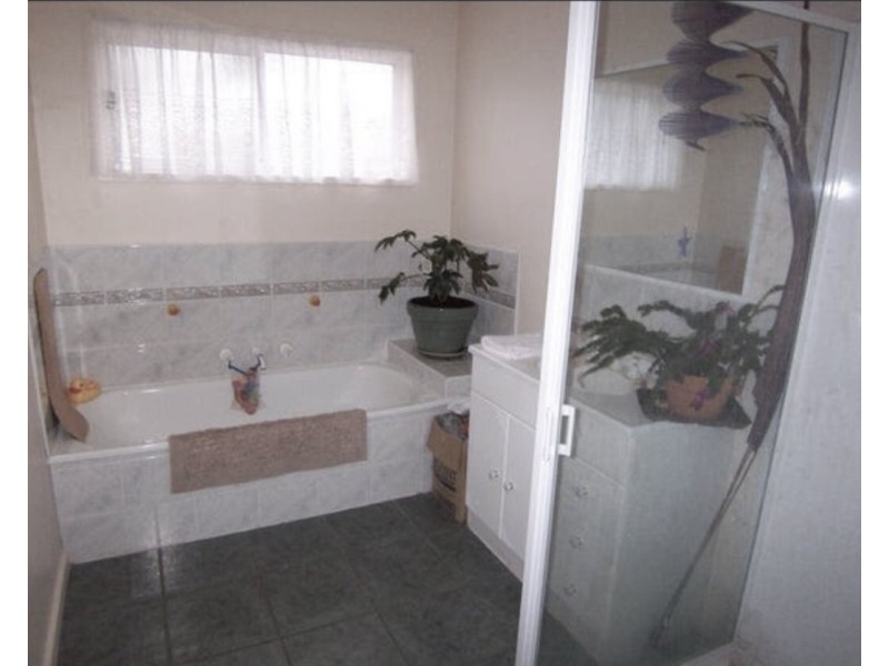 23 Ham Street, Kangaroo Flat VIC 3555