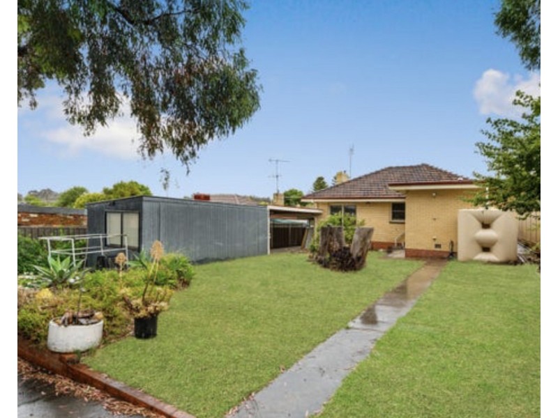 6 Woods Street, Kennington VIC 3550