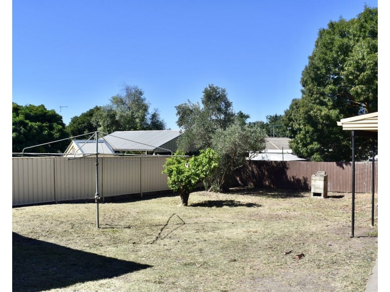 152 Eaglehawk Road, Long Gully VIC 3550